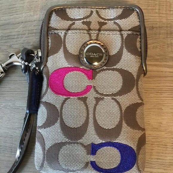 Coach Willis Legacy 70th Anniversary Signature Crossbody &Coach Chelsea Wristlet - Picture 14 of 16